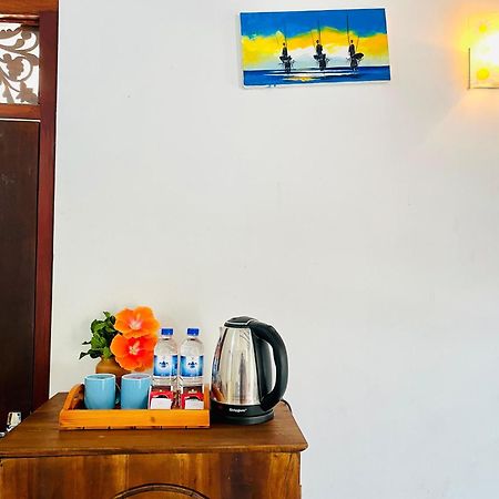 Bluebell Guest House Unawatuna Exterior photo