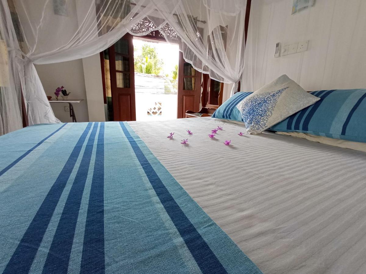 Bluebell Guest House Unawatuna Exterior photo