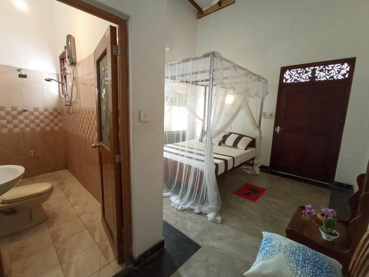 Bluebell Guest House Unawatuna Exterior photo