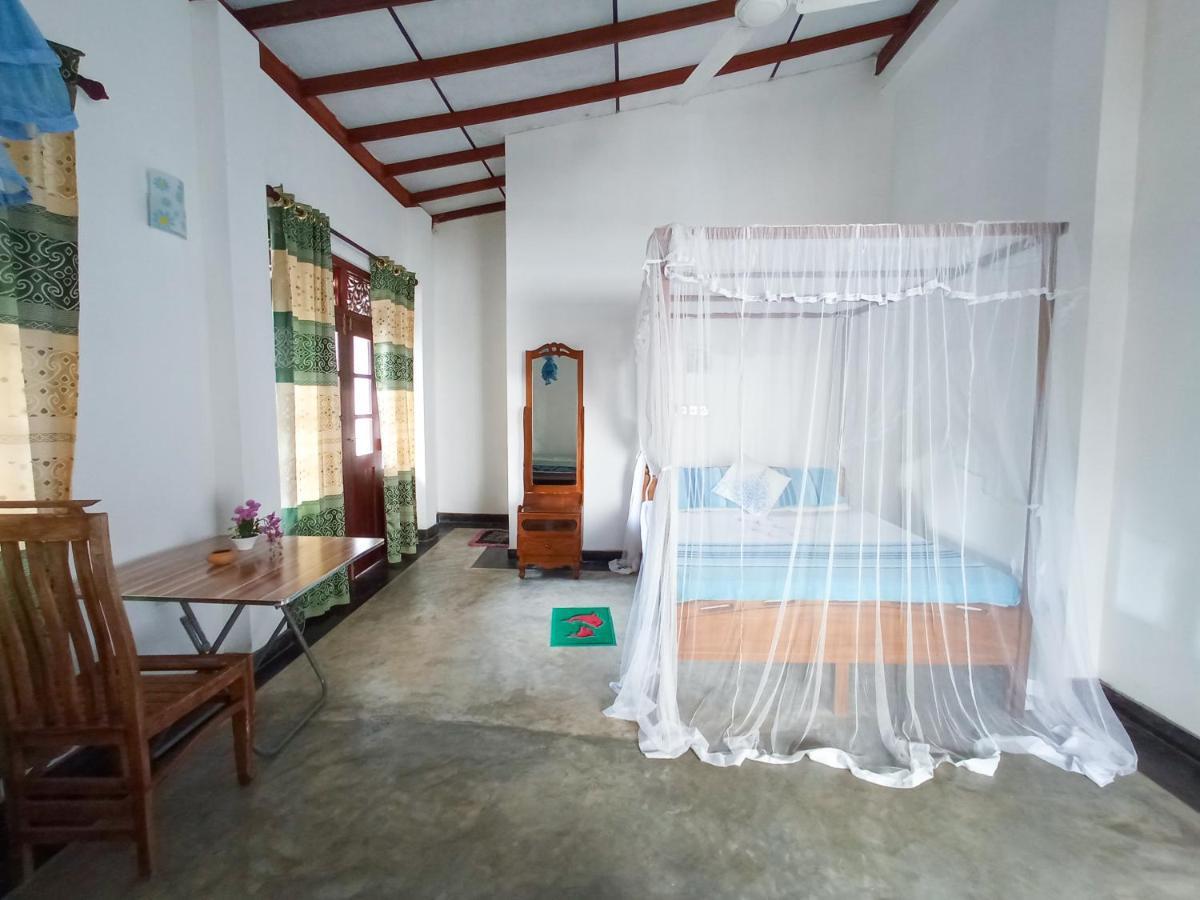 Bluebell Guest House Unawatuna Exterior photo