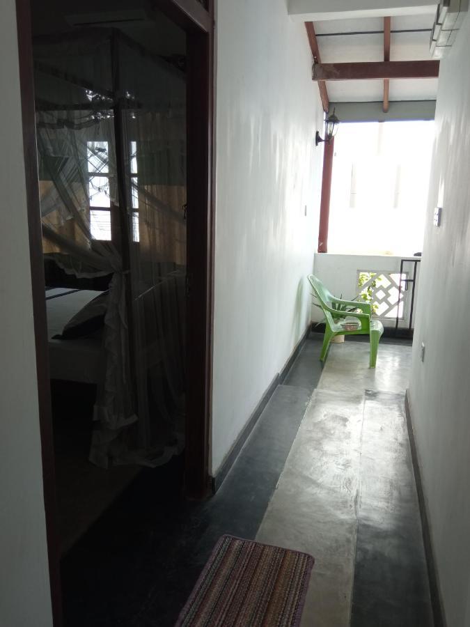 Bluebell Guest House Unawatuna Exterior photo
