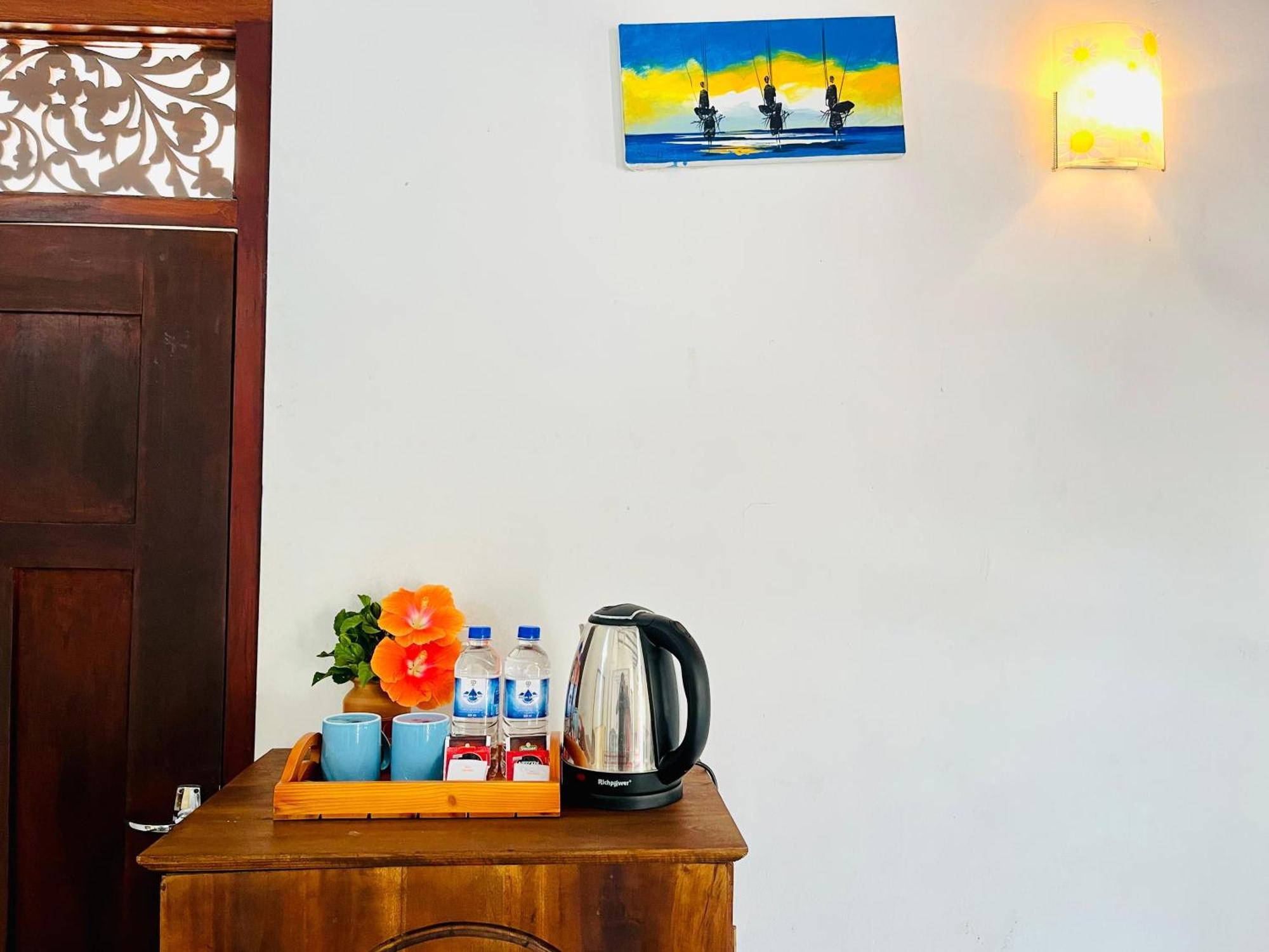 Bluebell Guest House Unawatuna Exterior photo